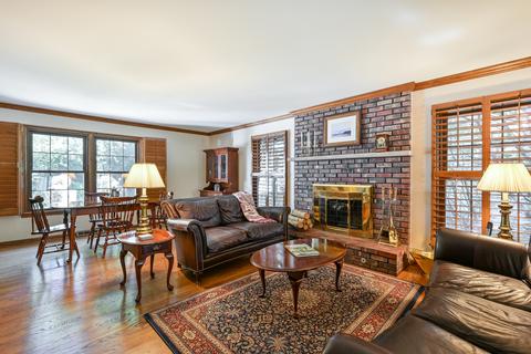 2035 Cromwell Dr, Wheaton, IL 60189 photo 7