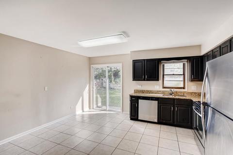 34 Greenridge Rd, Elgin, IL 60120 photo 5
