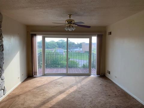 5100 Carriageway Dr #302, Rolling Meadows, IL 60008 photo 2