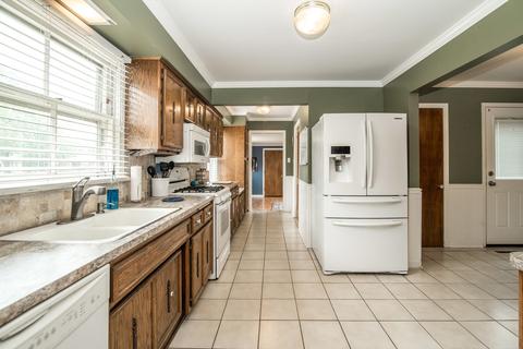 15054 Springfield Ave, Midlothian, IL 60445 photo 9