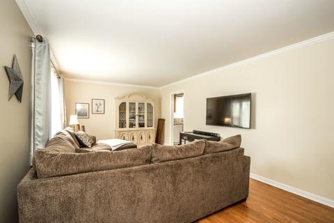 15054 Springfield Ave, Midlothian, IL 60445 photo 4