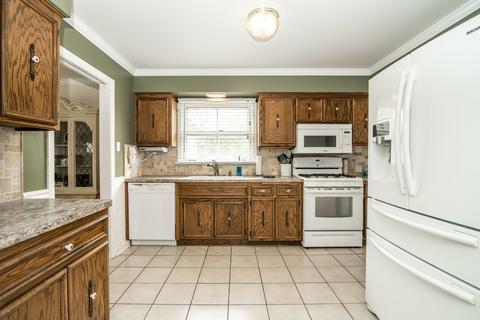 15054 Springfield Ave, Midlothian, IL 60445 photo 11