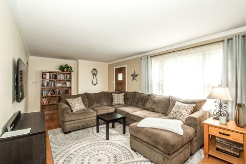 15054 Springfield Ave, Midlothian, IL 60445 photo 2