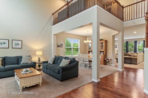 405 Comstock Dr, Elgin, IL 60124 photo 5