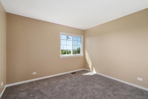 1685 Montclair Dr, Elgin, IL 60123 photo 16