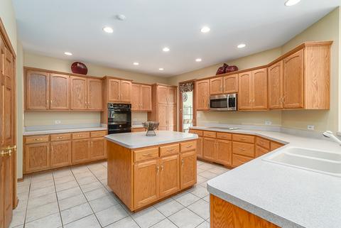 23762 Douglas Dr, Plainfield, IL 60585 photo 10