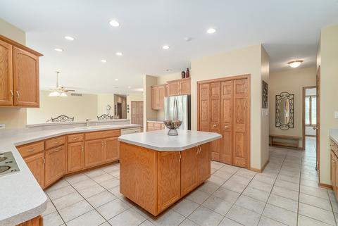 23762 Douglas Dr, Plainfield, IL 60585 photo 13