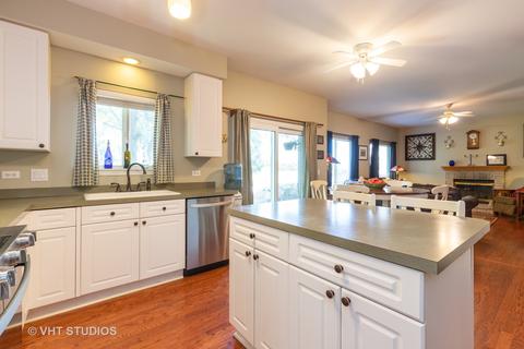 28702 Wagon Trail Rd, Lakemoor, IL 60051 photo 12