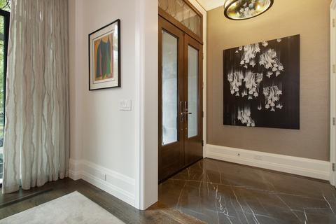 25 E Cedar St, Chicago, IL 60611 photo 2