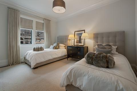25 E Cedar St, Chicago, IL 60611 photo 33