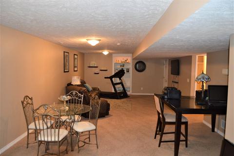 29 Greythorne Cir, Bloomington, IL 61704 photo 38