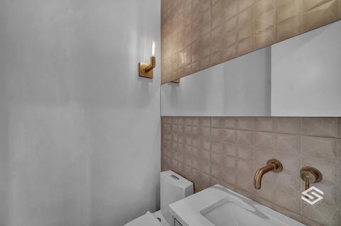 625 E Bowen Ave, Chicago, IL 60653 photo 7