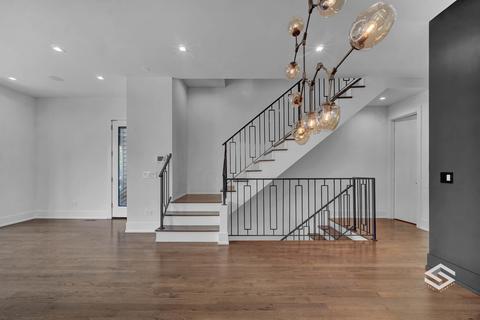 625 E Bowen Ave, Chicago, IL 60653 photo 5