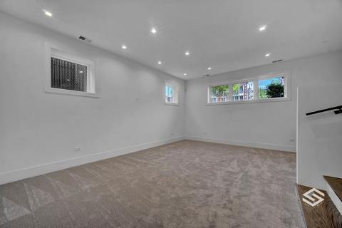 625 E Bowen Ave, Chicago, IL 60653 photo 26