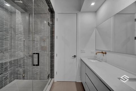 625 E Bowen Ave, Chicago, IL 60653 photo 27