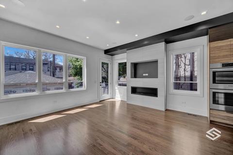 625 E Bowen Ave, Chicago, IL 60653 photo 11