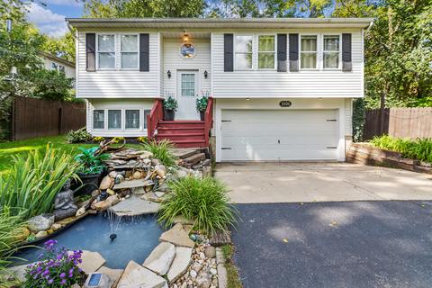 1406 Cary Rd, Algonquin, IL 60102 photo 1