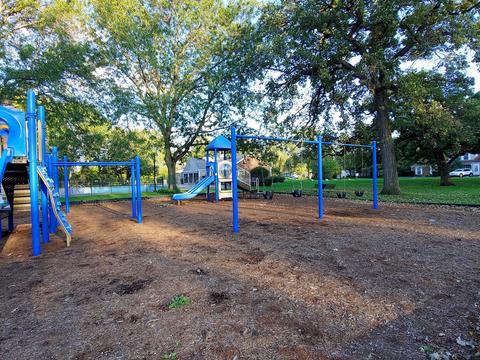 46 Pine Cir, Cary, IL 60013 photo 24
