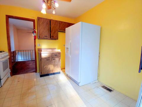 46 Pine Cir, Cary, IL 60013 photo 10