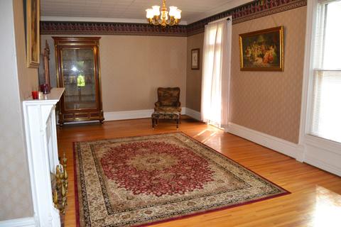 303 E Prospect Ave, Ottawa, IL 61350 photo 2
