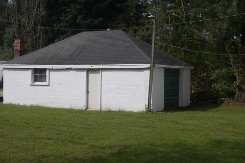 2170 W Jeffery St, Kankakee, IL 60901 photo 5