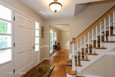 1356 S Main St, Wheaton, IL 60189 photo 3