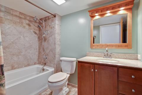 1320 Devonshire Ln, Hoffman Estates, IL 60169 photo 22