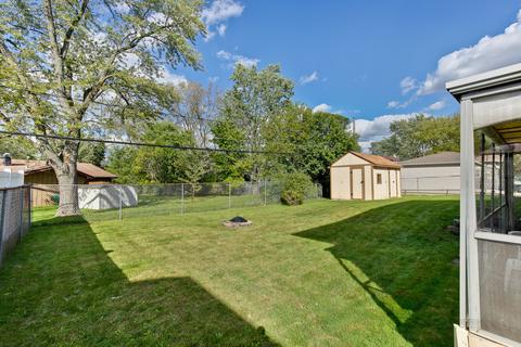 1320 Devonshire Ln, Hoffman Estates, IL 60169 photo 24