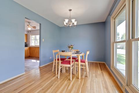 1320 Devonshire Ln, Hoffman Estates, IL 60169 photo 7