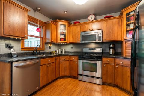 425 E 4th Ave, New Lenox, IL 60451 photo 4