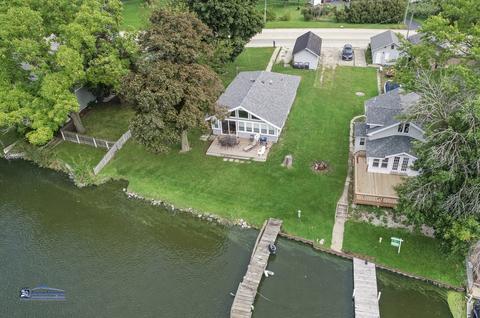 1105 N River Rd, Mchenry, IL 60050 photo 1