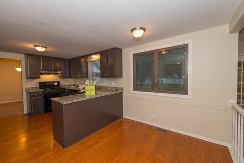 590 Yellowstone Dr, Elgin, IL 60123 photo 7