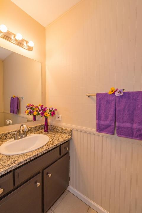 590 Yellowstone Dr, Elgin, IL 60123 photo 14
