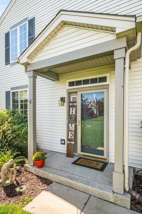 1114 Clover Dr, Minooka, IL 60447 photo 4