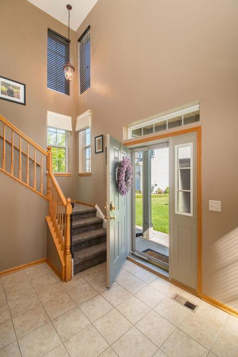 1114 Clover Dr, Minooka, IL 60447 photo 5