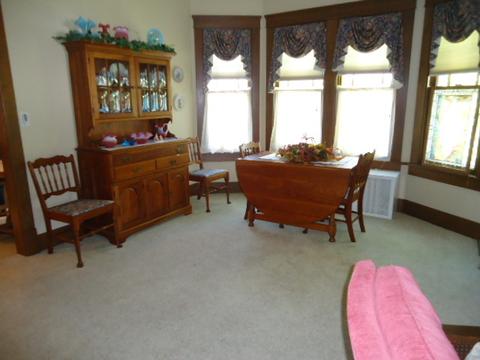 203 E 4th St, Gridley, IL 61744 photo 7