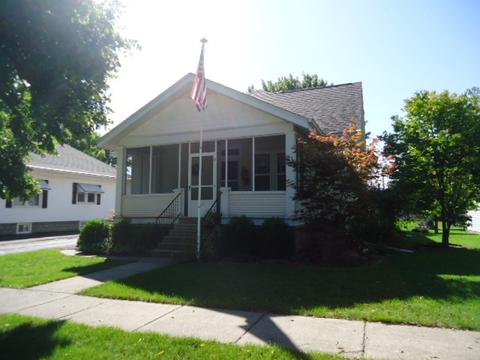 203 E 4th St, Gridley, IL 61744 photo 1