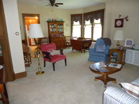203 E 4th St, Gridley, IL 61744 photo 4