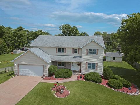 5027 Spring Rd, Mchenry, IL 60050 photo 1