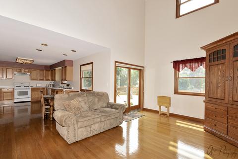 5027 Spring Rd, Mchenry, IL 60050 photo 13