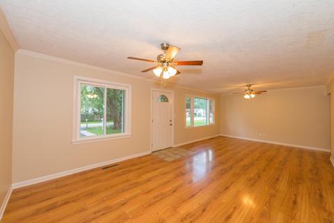 615 S Orchid Path, Mchenry, IL 60050 photo 2