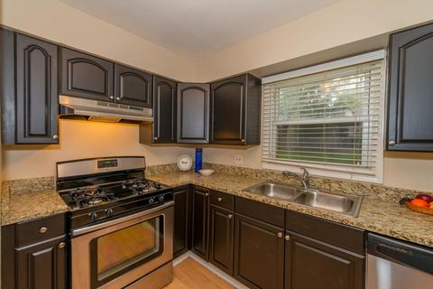 615 S Orchid Path, Mchenry, IL 60050 photo 4