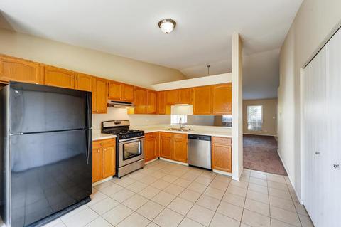 656 Thorndale Dr, Elgin, IL 60120 photo 8