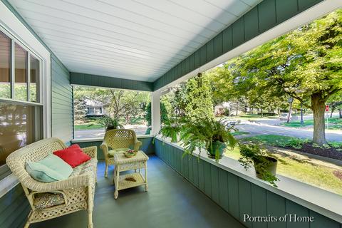 225 N Wright St, Naperville, IL 60540 photo 2