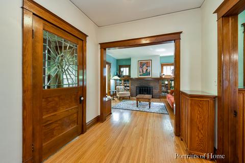 225 N Wright St, Naperville, IL 60540 photo 3