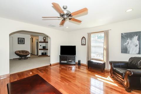 4001 Wilke Rd, Rolling Meadows, IL 60008 photo 3