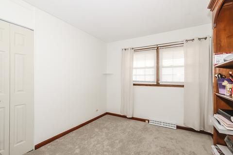 4001 Wilke Rd, Rolling Meadows, IL 60008 photo 16