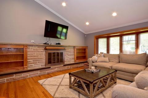 3231 Ronald Rd, Glenview, IL 60025 photo 9
