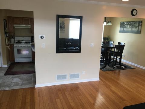7557 Heritage Ct, Summit, IL 60501 photo 3