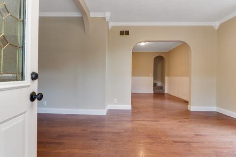 406 W Walnut St, Bloomington, IL 61701 photo 4